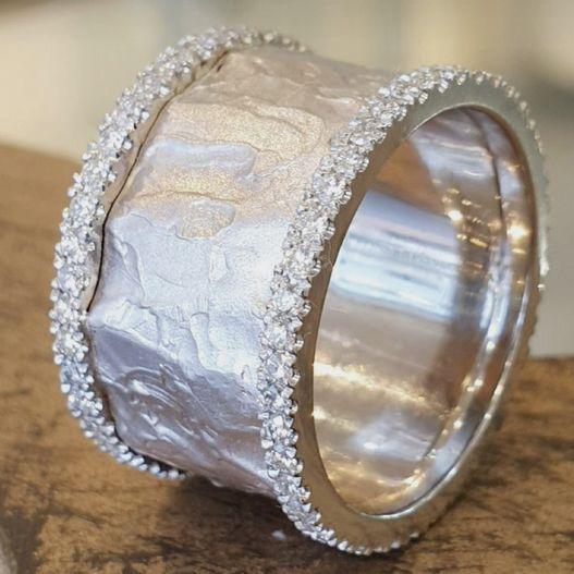 Antique Silver Ring with Zirconia