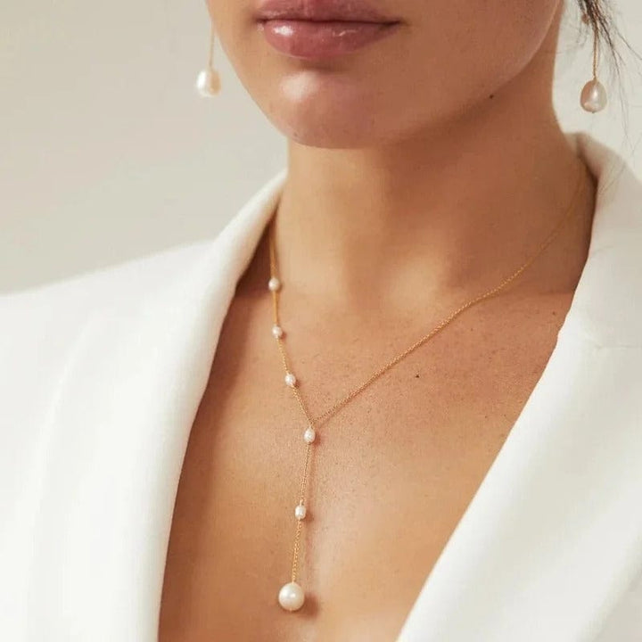 Retro Pearl Pendant Necklace